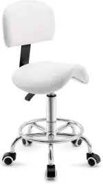 Sattelhocker mit Lehne – 360° drehbarer Hocker mit Rollen und verstellbarer Fußstütze | Sattelhocker mit Rollen höhenverstellbar 49-61 cm | Ideal für Büro, Salon und Kosmetik als Rollhocker (Weiß)