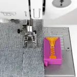 Nähwelt Flach Nahtführung Saumhilfe Kantenführer für Nahtzugaben praktisch und exakt magnetisch/versch. Designs (lila - Reißverschluss)