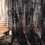 GORGECRAFT 300x150cm Schwarzer Spitzenstoff Französische Wimpernspitze Vintage-Gestickte Blume Gewellter Rand Spitzenbesatz Weiches DIY-Dekoratives Kleidungs-Nähapplikationen Hochzeitskleidern